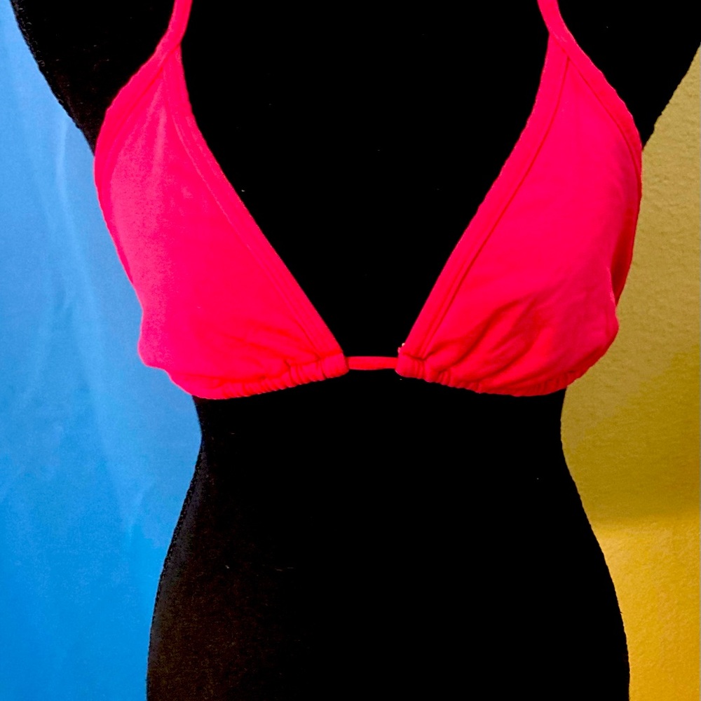 gently worn medium women’s bikini top pink oldnavy